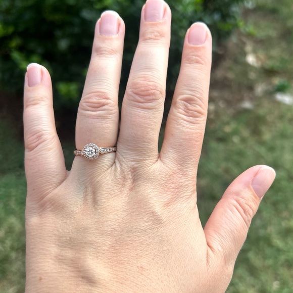 14k 14 Karat Rose Gold & Diamond Halo Cut Pave Engagement Ring, Size 6.75 - Picture 12 of 13